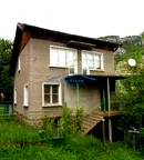 Къща в София, Гара Лакатник