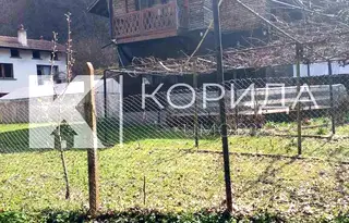 Къща в София, с. Батулия