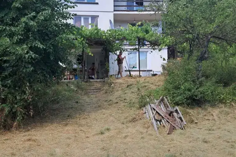 House in област София, Cacarovci