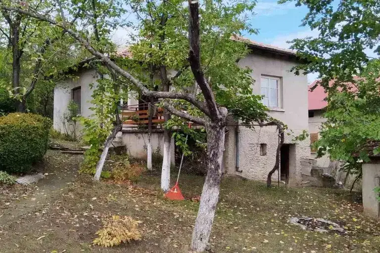 Къща в София, с. Чуковезер