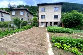 Къща в София, с. Габровница