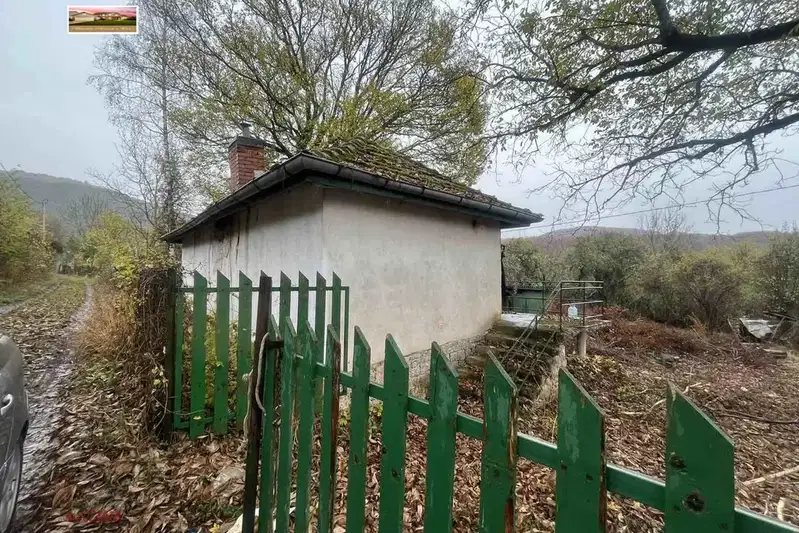Къща в София, с. Гинци