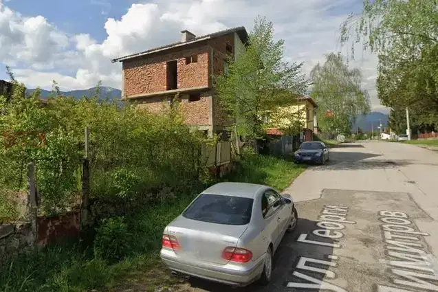House in област София, Govedarci