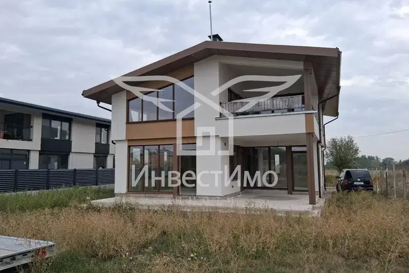 House in област София, Bojurishte