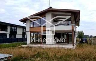 Къща в София, Божурище