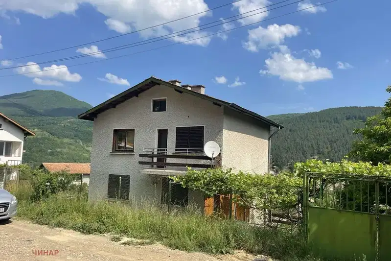 House in област София, Iskrec
