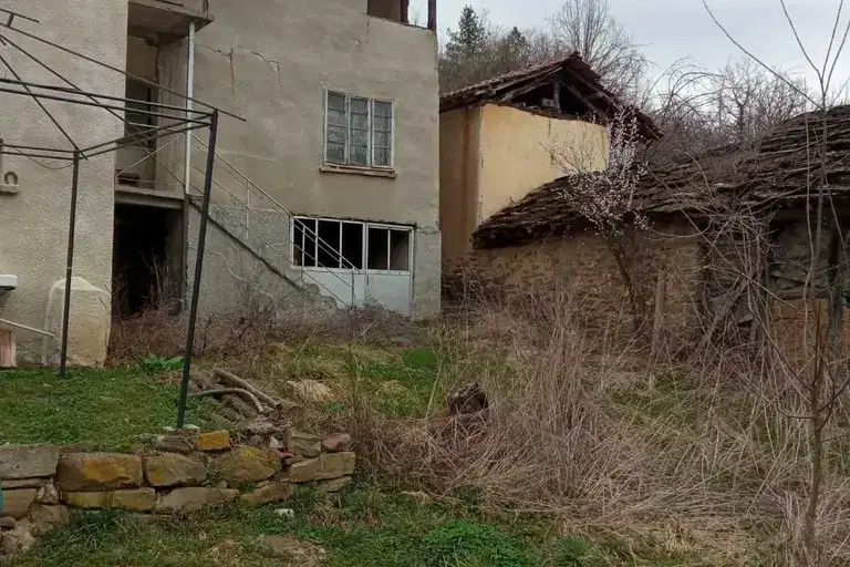 Къща в София, с. Калугерово