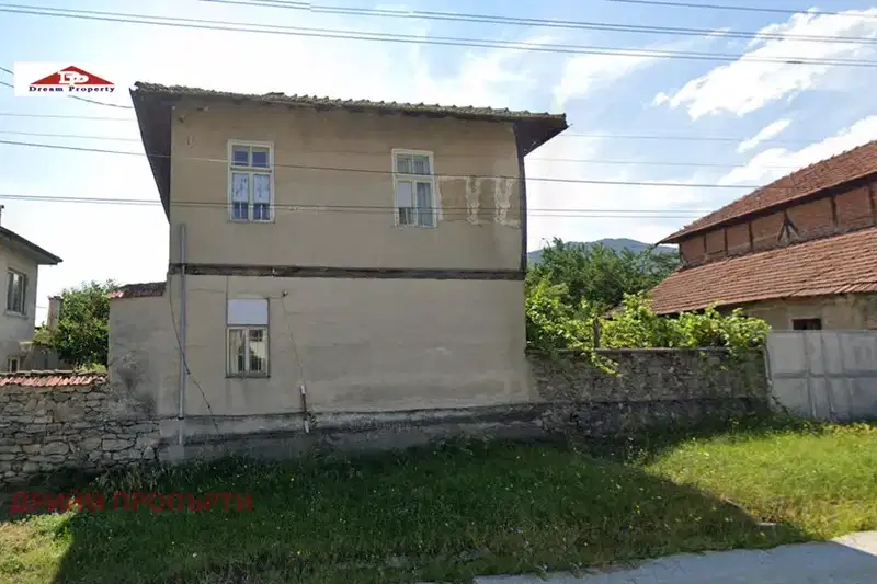 Къща в София, с. Костенец