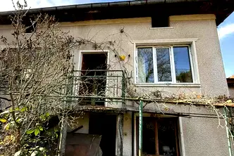 Къща в София, с. Каменица