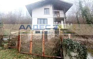 Къща в София, с. Любница