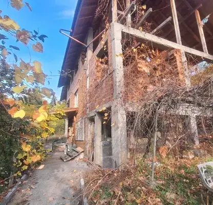Photo 2 — House in област София, Novi Han