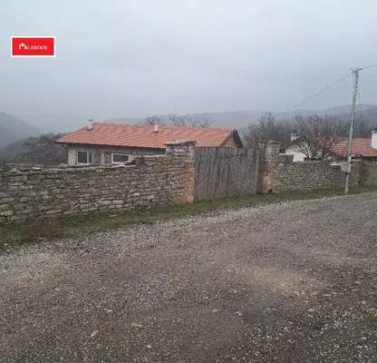 Снимка 4 — Къща в София, с. Ново бърдо