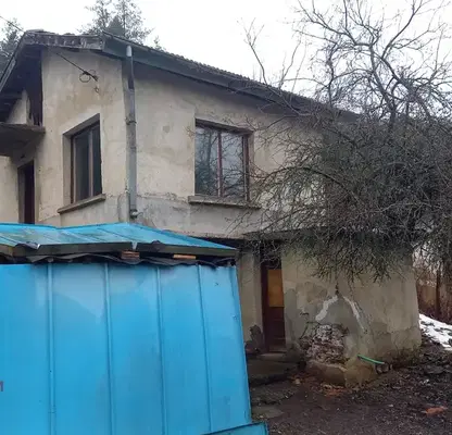 Снимка 3 — Къща с 3 стаи в с. Ново село с панорама към гората