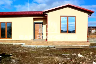 Къща в София, с. Петърч