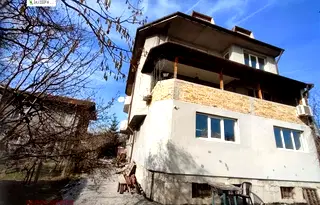 Къща в София, с. Петърч