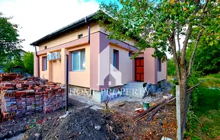 Къща в София, с. Петърч