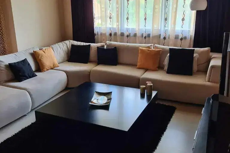 House in област София, Pojarevo