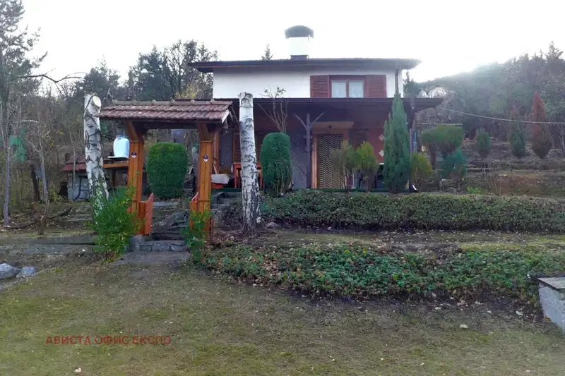 House in област София, Pojarevo