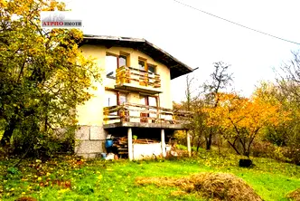 Къща в София, с. Шума