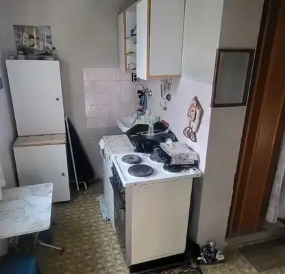 Photo 5 — House in област София, Taban