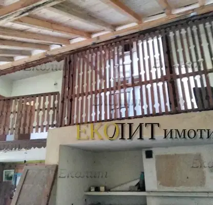 Photo 2 — House in област София, Tompsyn