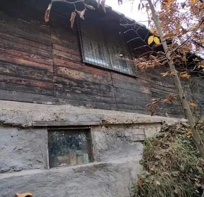Снимка 2 — Масивно бунгало с двор и панорама в с. Владо Тричков