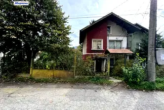 Къща в София, с. Владо Тричков