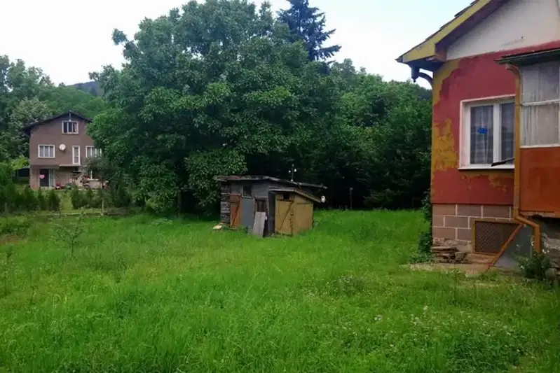 Къща в София, с. Владо Тричков