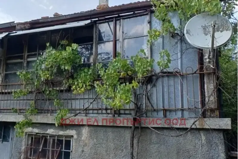 Къща в София, с. Владо Тричков
