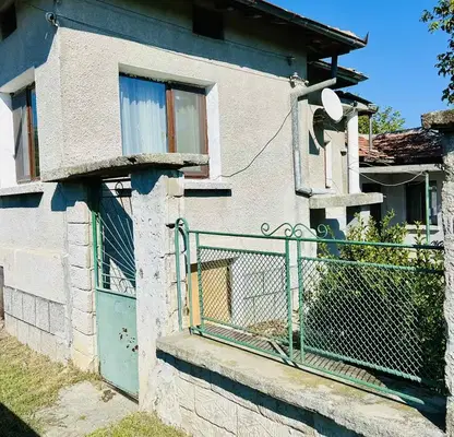Снимка 2 — Къща в Стара Загора, с. Бенковски