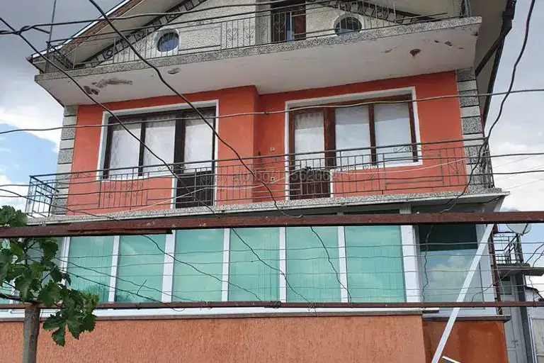 Къща в Стара Загора, с. Ловец