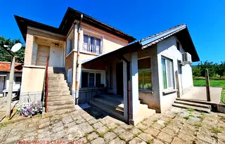 Къща в Стара Загора, с. Лозен