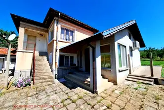 Къща в Стара Загора, с. Лозен