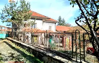 Къща в Стара Загора, с. Остра могила