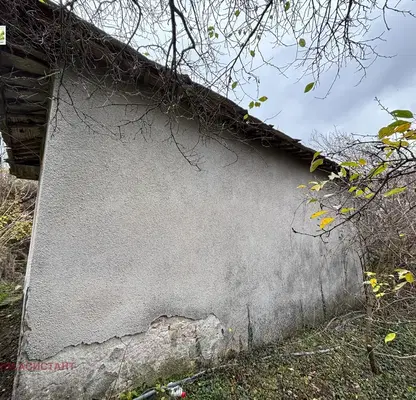 Снимка 4 — Каменна къща с 4 стаи в с. Средно градище, област Стара Загора