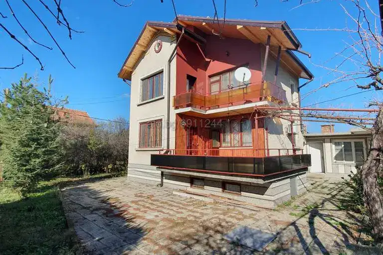 House in Oblast Stara Zagora, Strelec