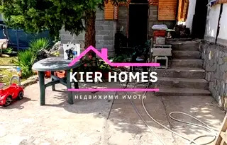 Къща в Стара Загора, с. Златна ливада