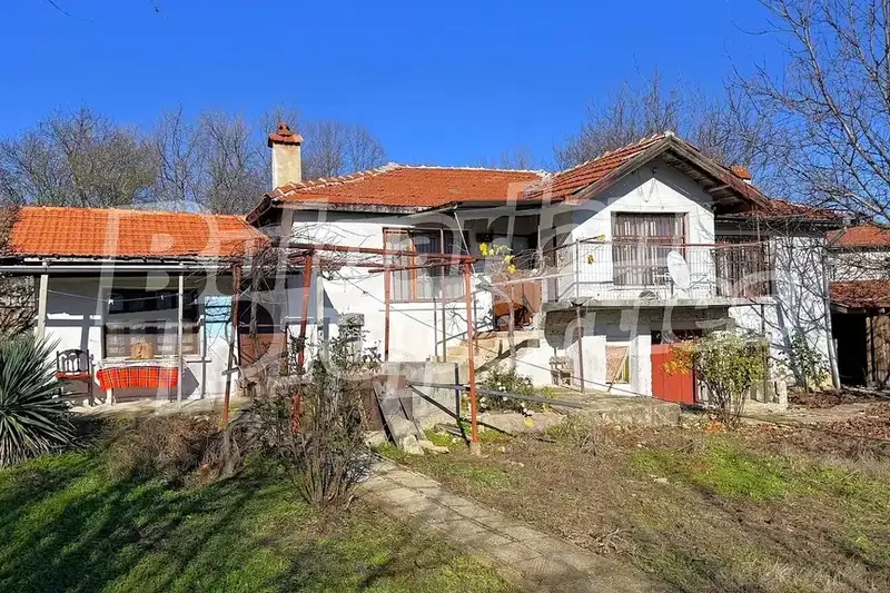 Къща в Стара Загора, с. Златна ливада