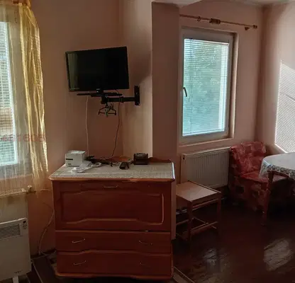 Photo 4 — House in Oblast Tyrgovishte, Omurtag