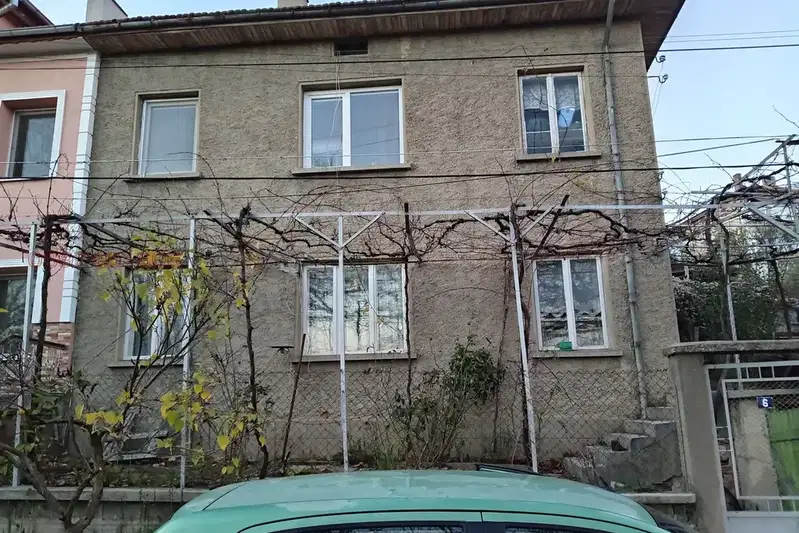 House in Oblast Tyrgovishte, Omurtag
