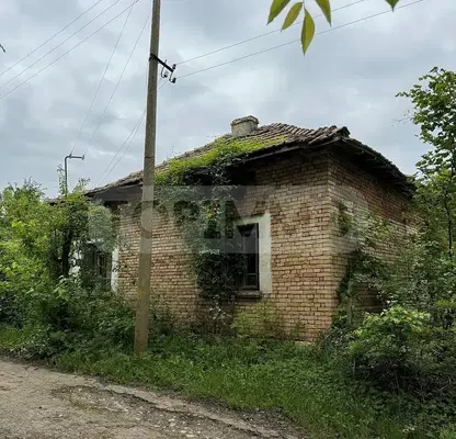 Снимка 2 — Къща в Търговище, с. Цар Асен