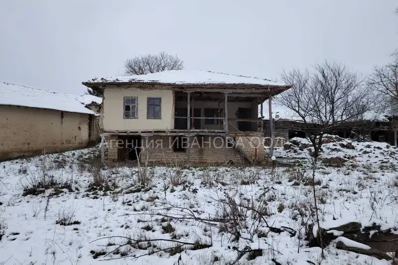 Къща в Търговище, с. Еленово
