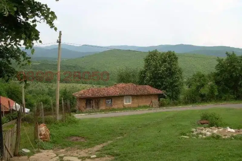 Къща в Търговище, с. Крушолак