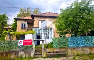 Къща в Търговище, с. Люблен