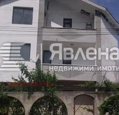 Снимка 2 — Къща във Варна, Аксаково