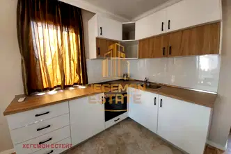 Къща във Варна, Бяла