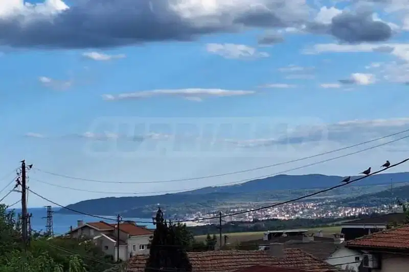 Къща във Варна, Бяла