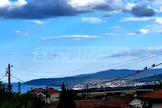 Къща във Варна, Бяла
