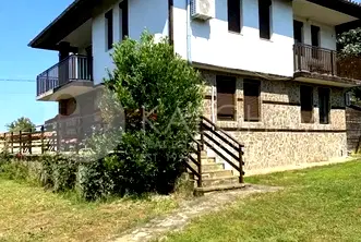 Къща във Варна, Бяла