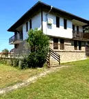 Къща във Варна, Бяла